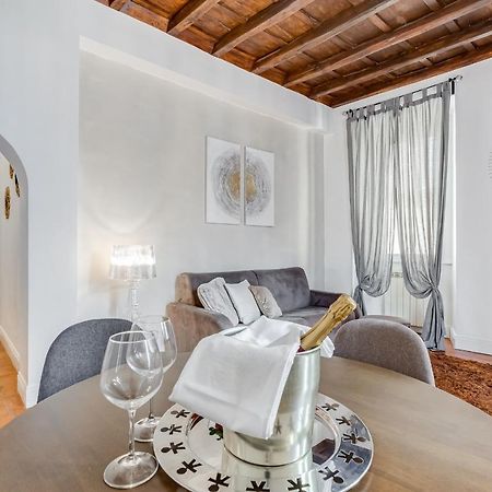 Campo Dei Fiori Royal Orchid Apartment Рим Экстерьер фото