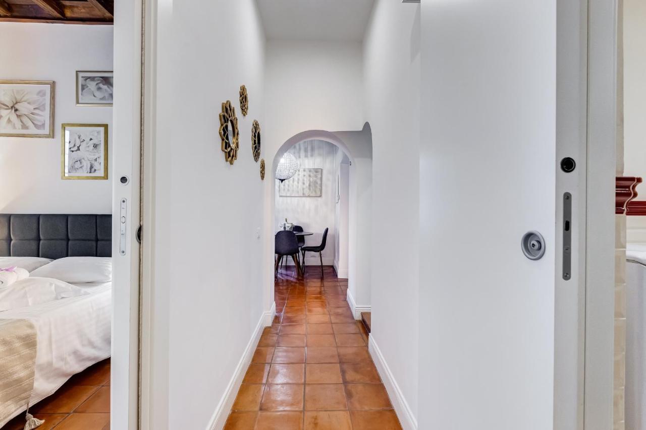 Campo Dei Fiori Royal Orchid Apartment Рим Экстерьер фото